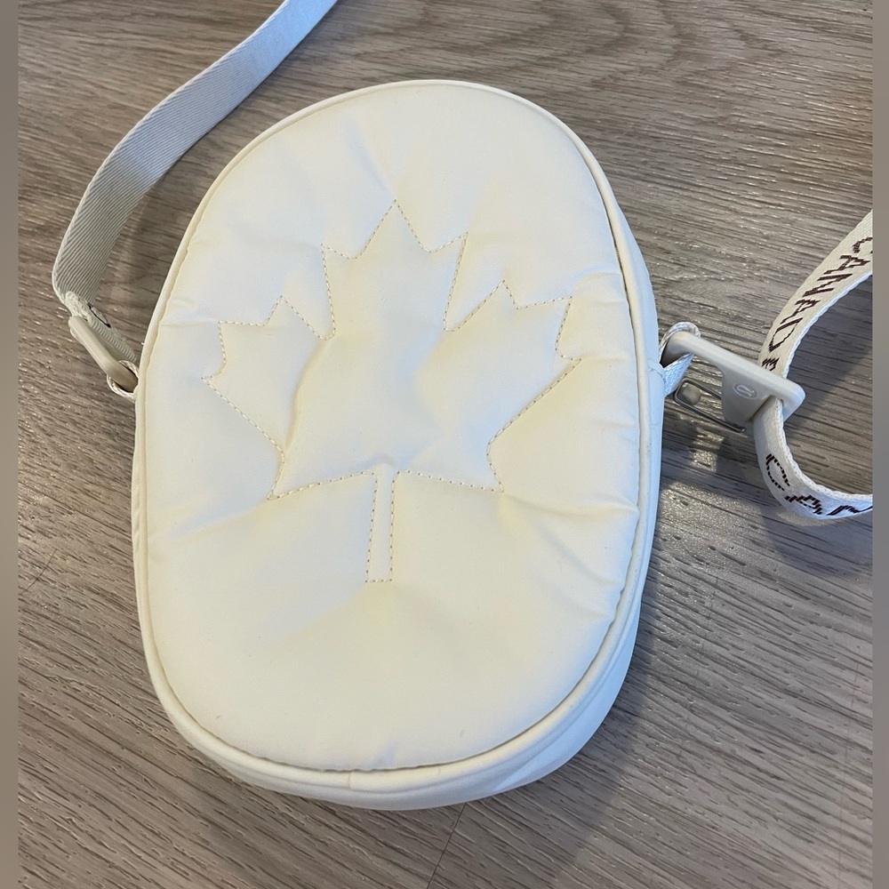 LULULEMON Cream Off-White Team Canada Future Legacy Crossbody Bag w/ maple leaf. - Picture 3 of 10